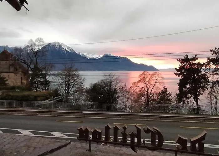 Castle View Aparthotel